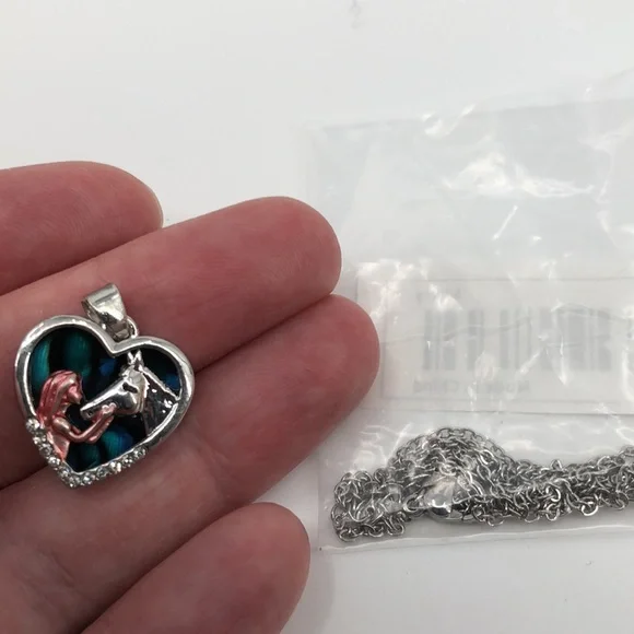 Girl and Horse Heart Shaped Pendent With Chain Silver Tone - Picture 5 of 8